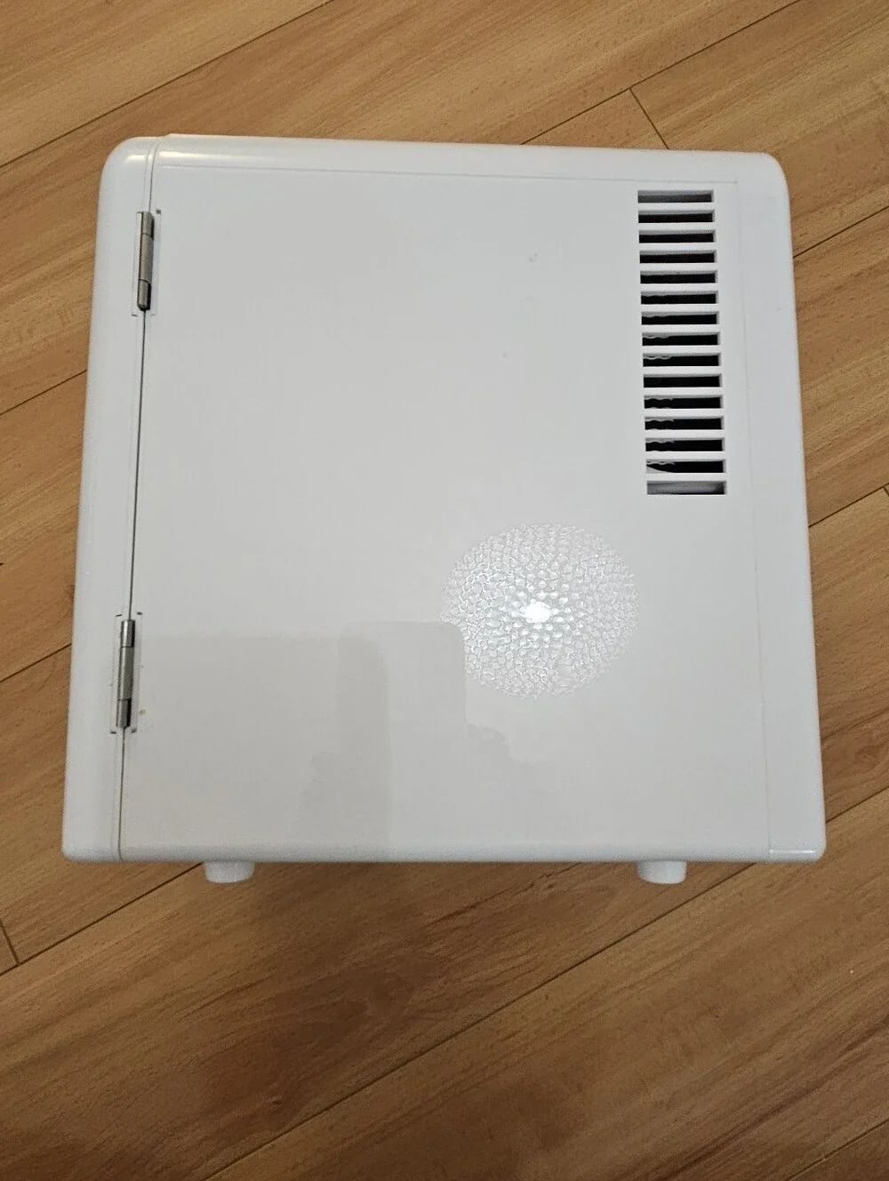 Tiny 5 LB Chefman White Compact Appliance - Countertop Mini Fridge